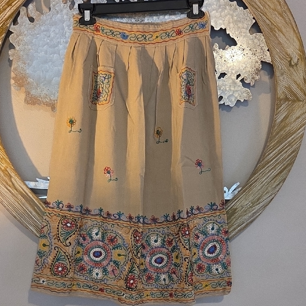 VINTAGE Tan Embroidered Skirt